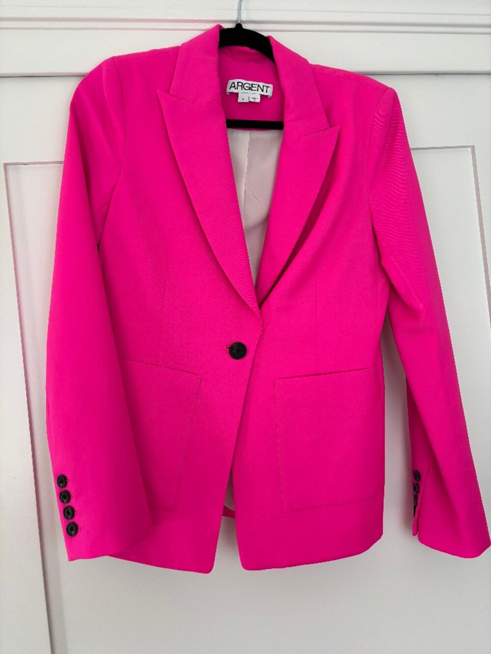 Beautiful vibrant pink seasonless wool Argent blazer, size 4
